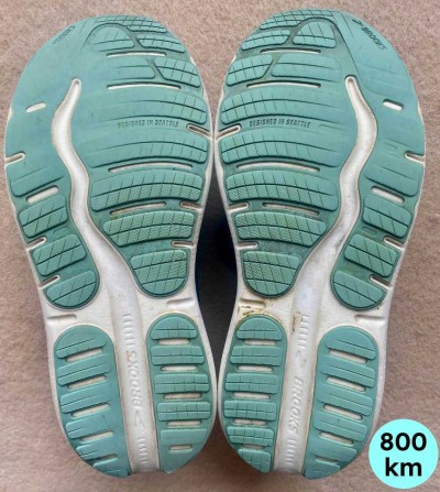 Brooks Ghost Max 2 soles after walking 800 km