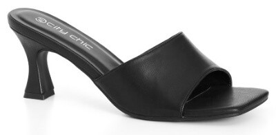 Wide heeled mules