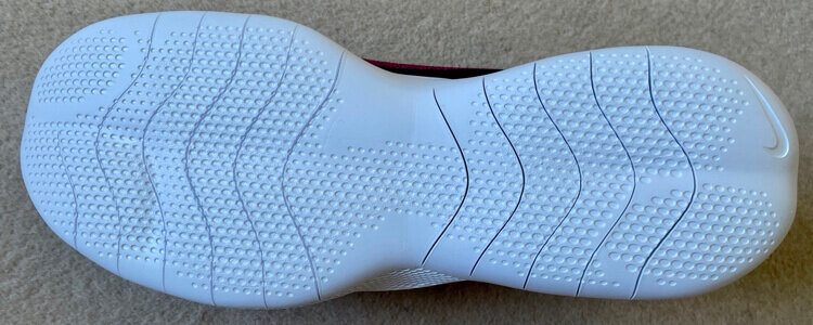 Nike Flex Experience Run 10 soles have 11 indentation groove lines that move with your feet